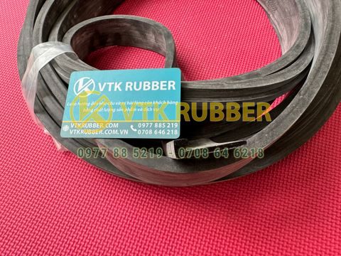 Ron silicon kho lạnh chữ L chuyên dùng cho góc cửa và khung kho lạnh