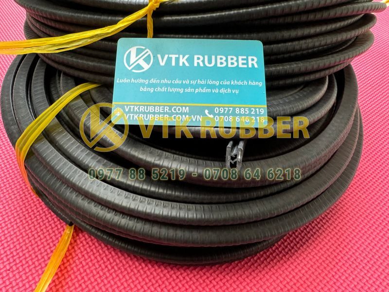 Ron cao su kẽm chữ U XK 35 bọc cạnh tôn và kim loại chắc chắn