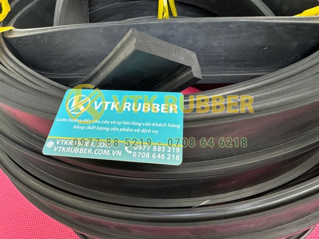 Gioăng cao su chữ L chuyên dùng cho cạnh tôn, kính và panel