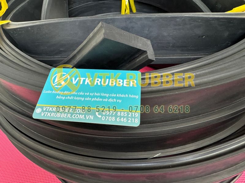Gioăng cao su chữ L chuyên dùng cho cạnh tôn, kính và panel